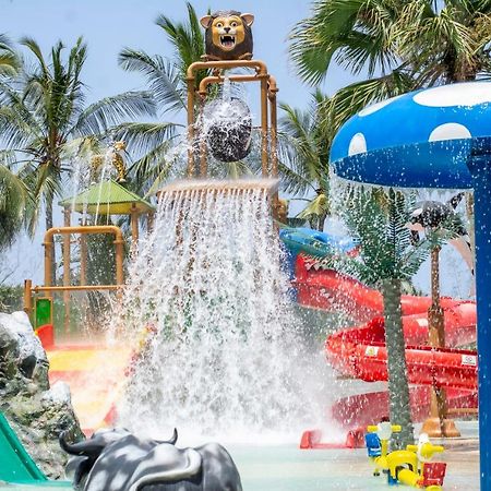 Prideinn Paradise Beach Resort & Spa Mombaça Exterior foto Splash the Sun City