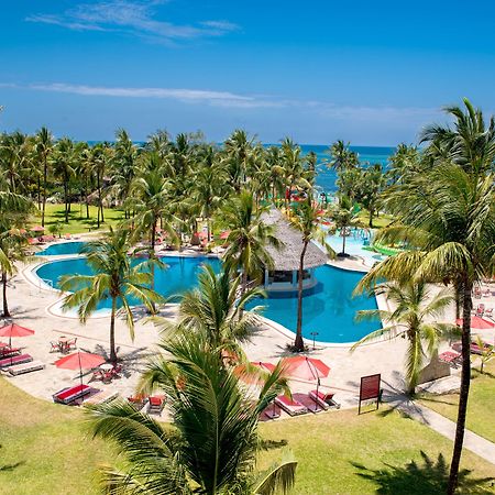 Prideinn Paradise Beach Resort & Spa Mombaça Exterior foto The pool at the Royal Palm Beach Resort & Spa
