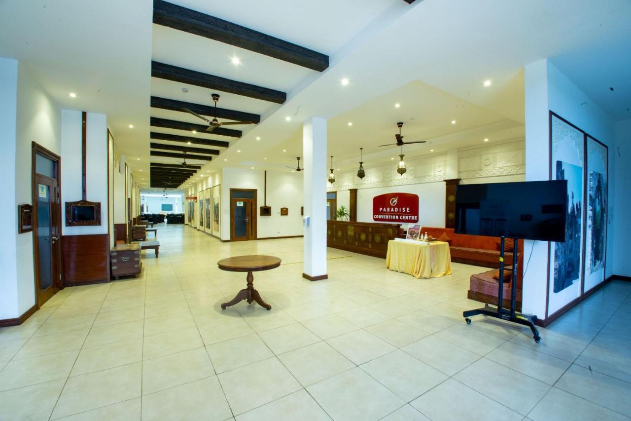 Prideinn Paradise Beach Resort & Spa Mombaça Exterior foto The lobby of the hotel